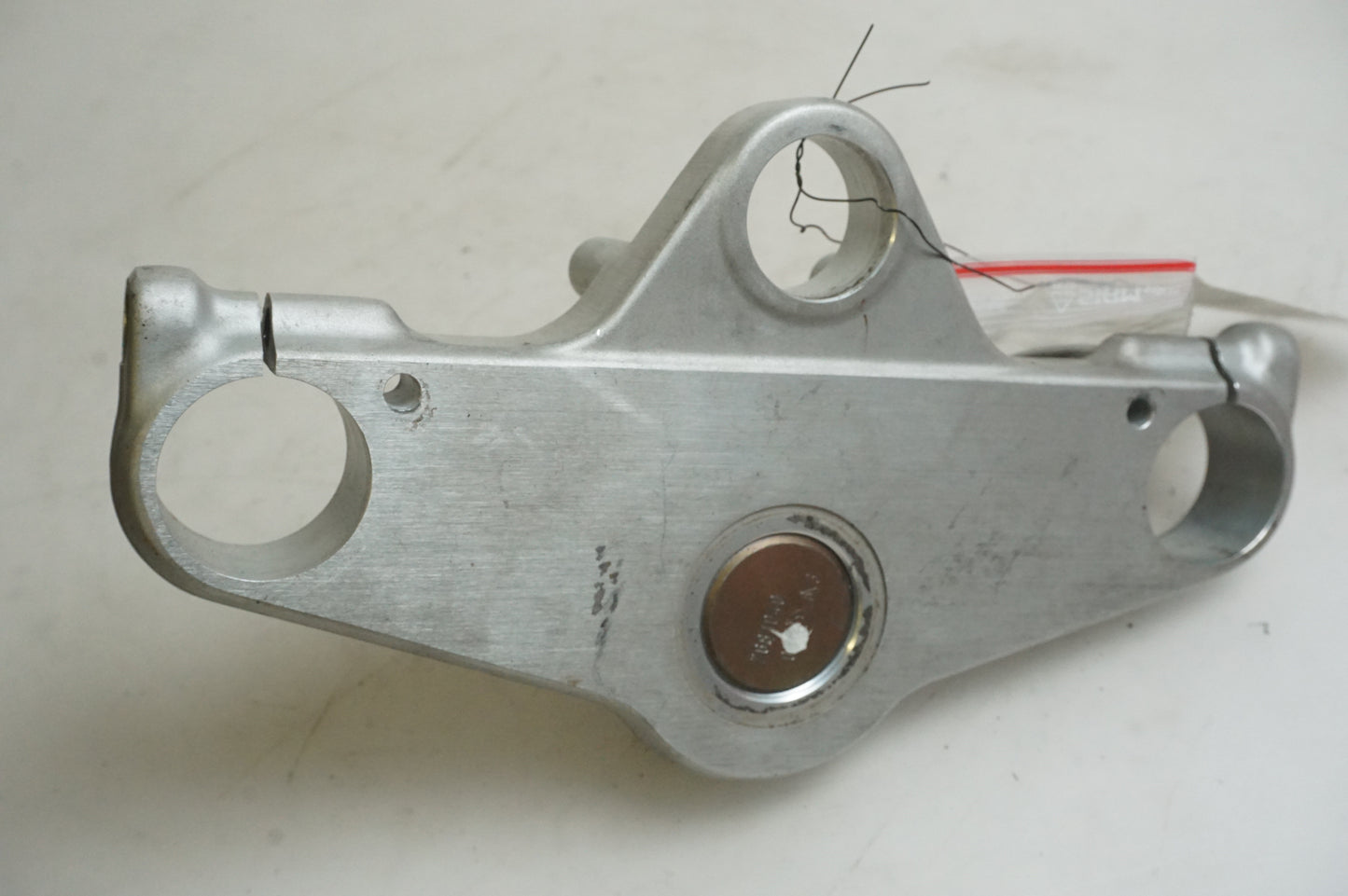 Framsidan på Gaffelkrona från en BMW K 1200 RS -2003 motorcykel.