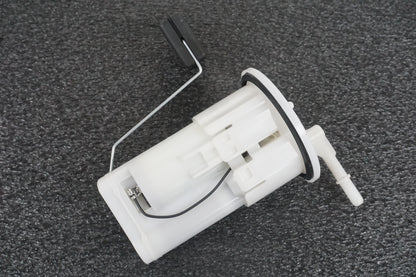 Höger sida på Bensinpump insprut från en Yamaha MT-07 -2014 motorcykel.