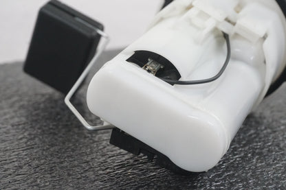 Vänster sida på Bensinpump insprut från en Yamaha MT-07 -2014 motorcykel.