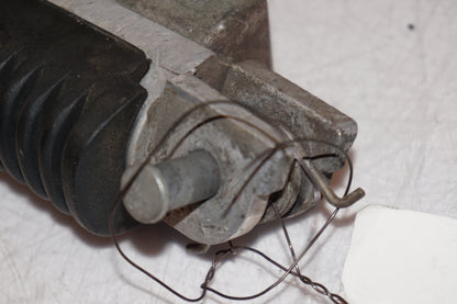 Extrabild2 på Fotpinne från en Suzuki GSX 1300 R -1999 motorcykel.