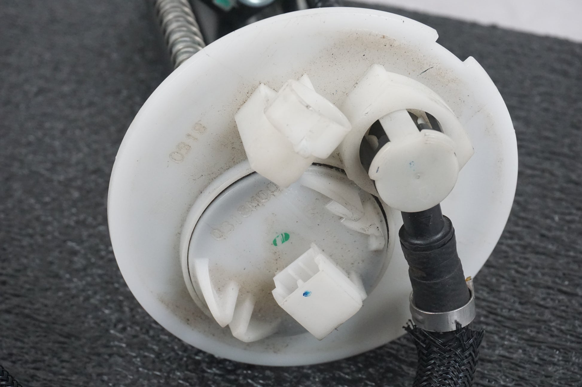 Extrabild1 på Bensinpump insprut från en Yamaha YZF-R 125 -2008 motorcykel.