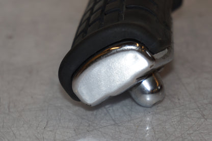 Extrabild1 på Fotpinne från en Honda VF 750 S -1982 motorcykel.