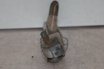 Snett uppifrån på <p>Fotpinne vänster fram från Honda VFR 750 F 1988.</p>

<p>Okej skick.</p> motorcykel.