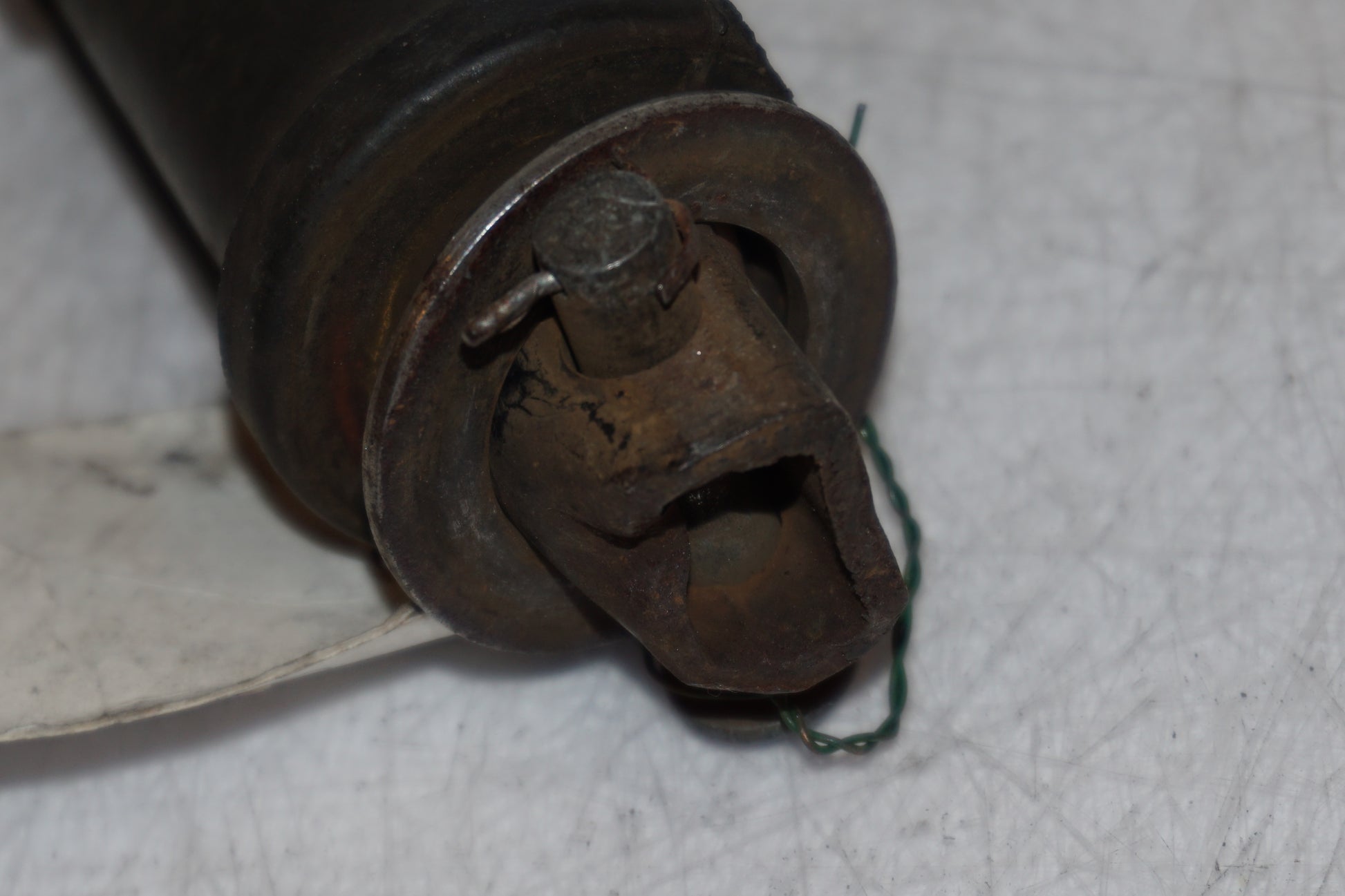 Snett nerifrån på Fotpinne från en Honda CB 650 -1980 motorcykel.