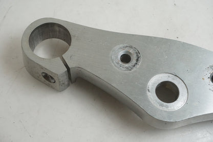 Höger sida på Gaffelkrona från en Kawasaki VN 900 -2007 motorcykel.