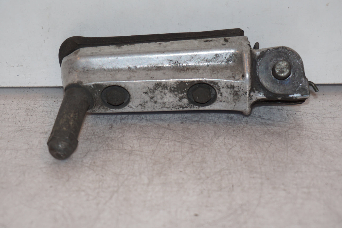 Höger sida på Fotpinne från en Honda CBR 1100 XX -1998 motorcykel.