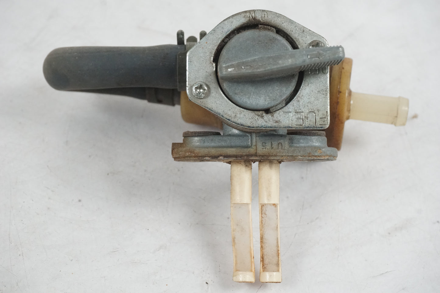 Snett uppifrån på Bensinkran från en Yamaha YZF R6 -2001 motorcykel.