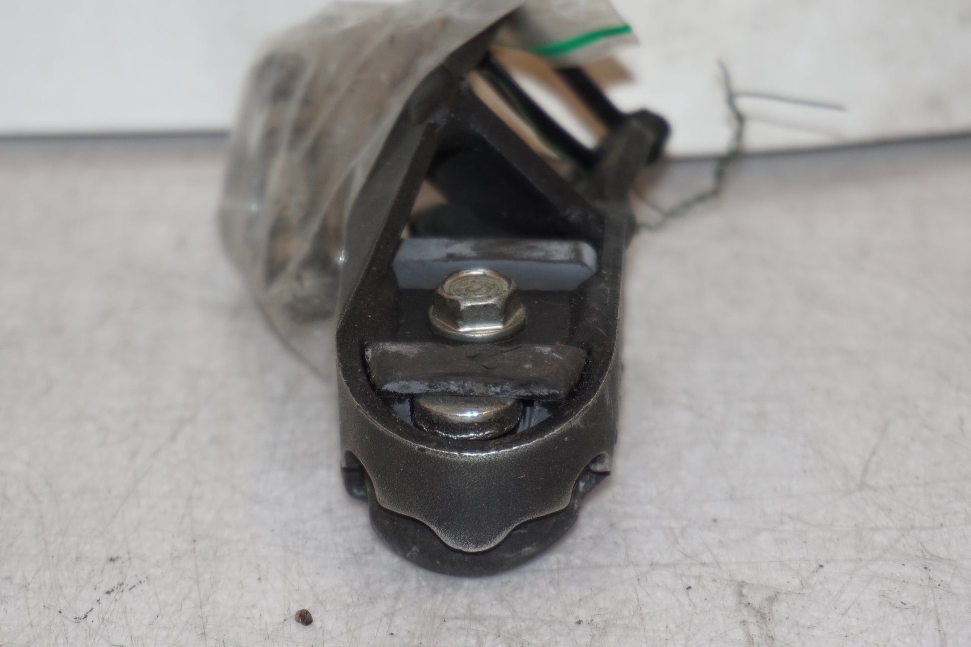 Vänster sida på Fotpinne från en Honda CRF 1000 Africa Twin -2016 motorcykel.