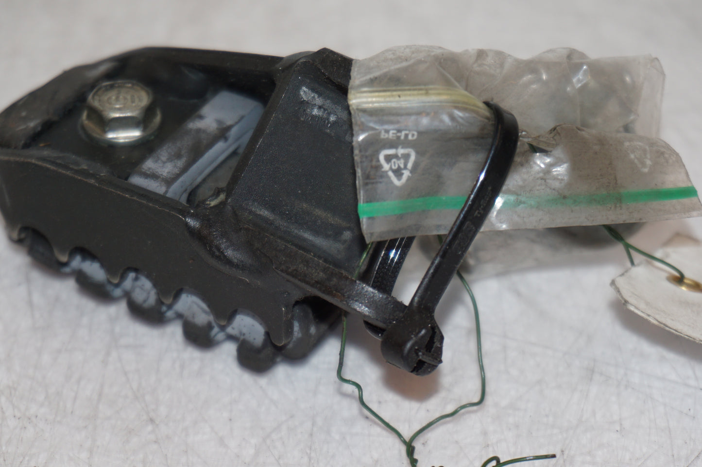 Snett uppifrån på Fotpinne från en Honda CRF 1000 Africa Twin -2016 motorcykel.