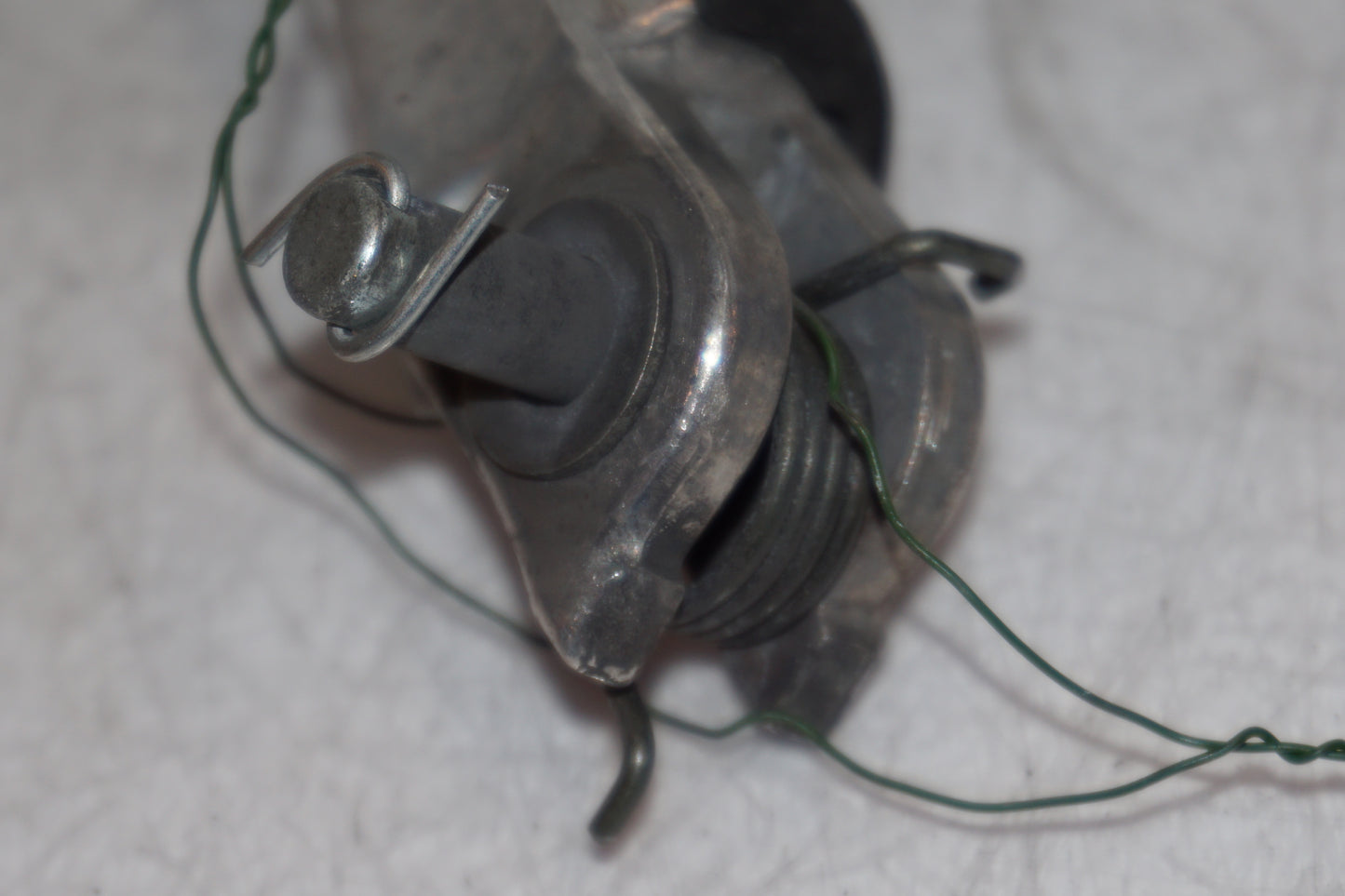 Snett nerifrån på Fotpinne från en Honda CBR 1100 XX -2001 motorcykel.