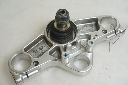 Höger sida på Gaffelkrona från en BMW K 1200 RS -1998 motorcykel.