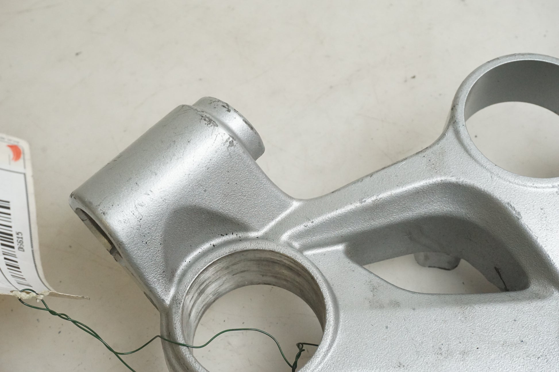 Baksidan på Gaffelkrona från en BMW F 800 S -2007 motorcykel.