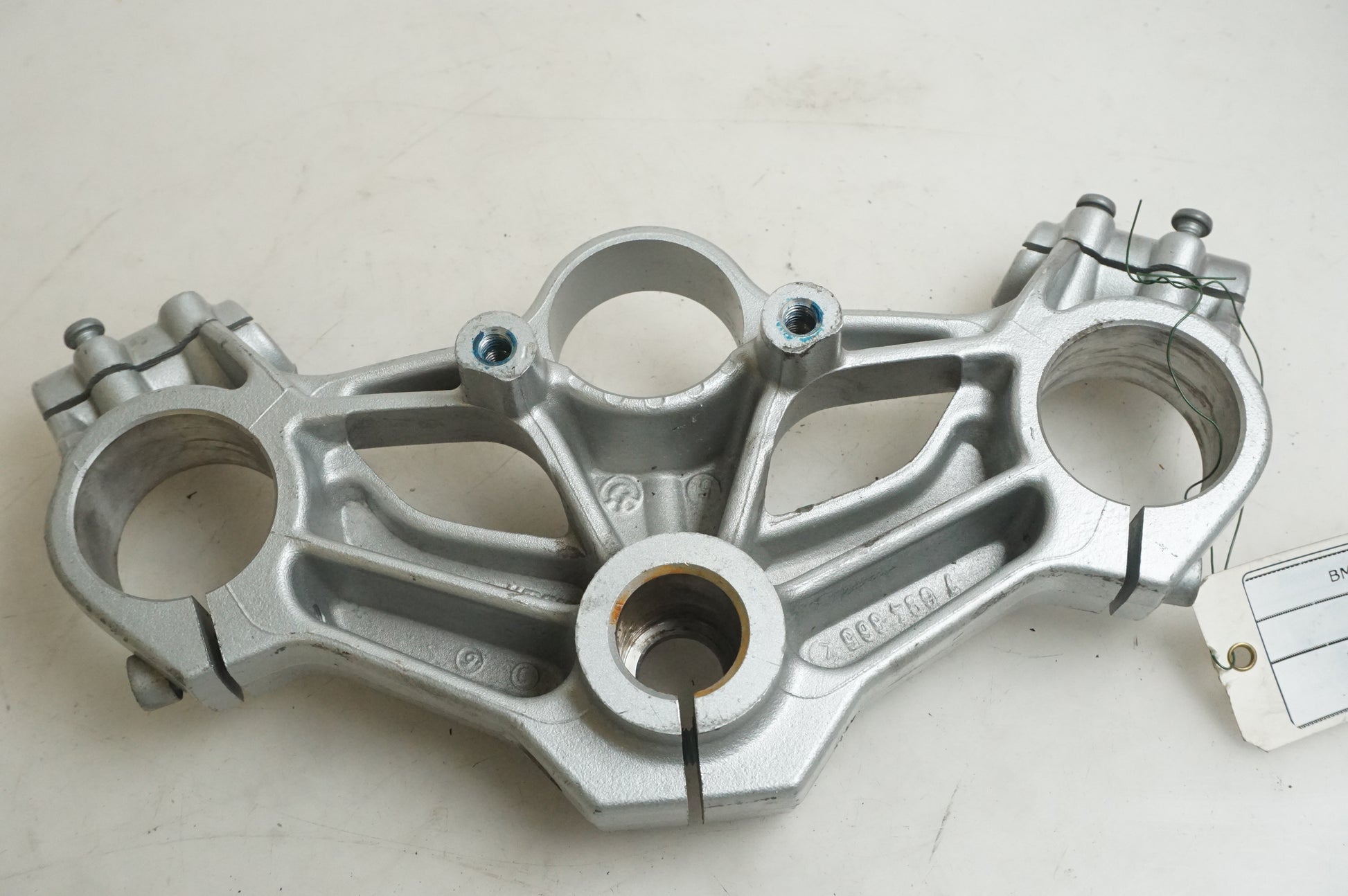 Vänster sida på Gaffelkrona från en BMW F 800 S -2007 motorcykel.