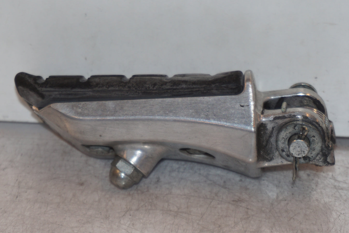 Baksidan på Fotpinne från en Honda CTX 1300 -2014 motorcykel.