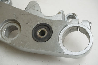 Baksidan på Gaffelkrona från en Yamaha BT 1100 -2002 motorcykel.