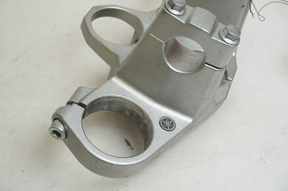 Vänster sida på Gaffelkrona från en Yamaha XT 1200 Z -2011 motorcykel.