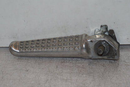 Framsidan på Fotpinne från en Honda VTR 1000 F -1997 motorcykel.