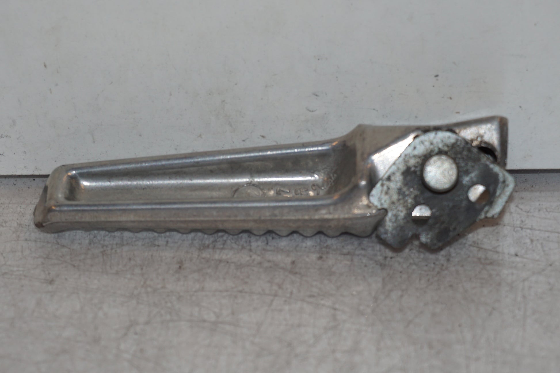 Höger sida på Fotpinne från en Honda VTR 1000 F -1997 motorcykel.