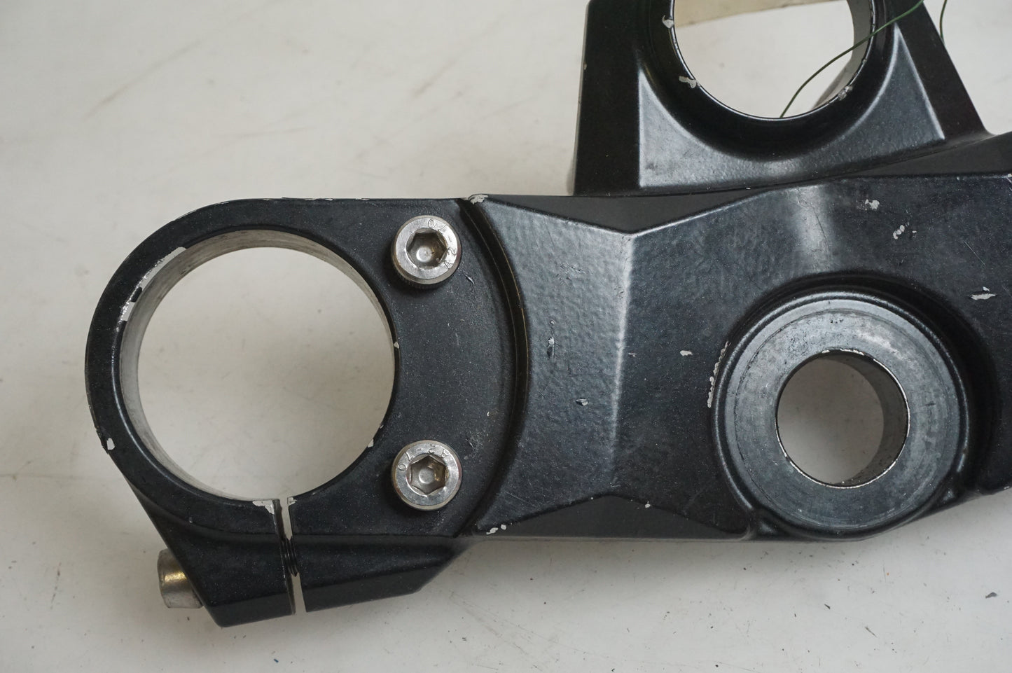 Baksidan på Gaffelkrona från en Kawasaki ZZ-R 1400 -2007 motorcykel.