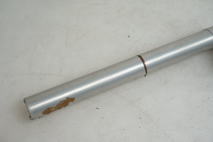 Baksidan på Styre från en Suzuki GSX-R 750 -2009 motorcykel.