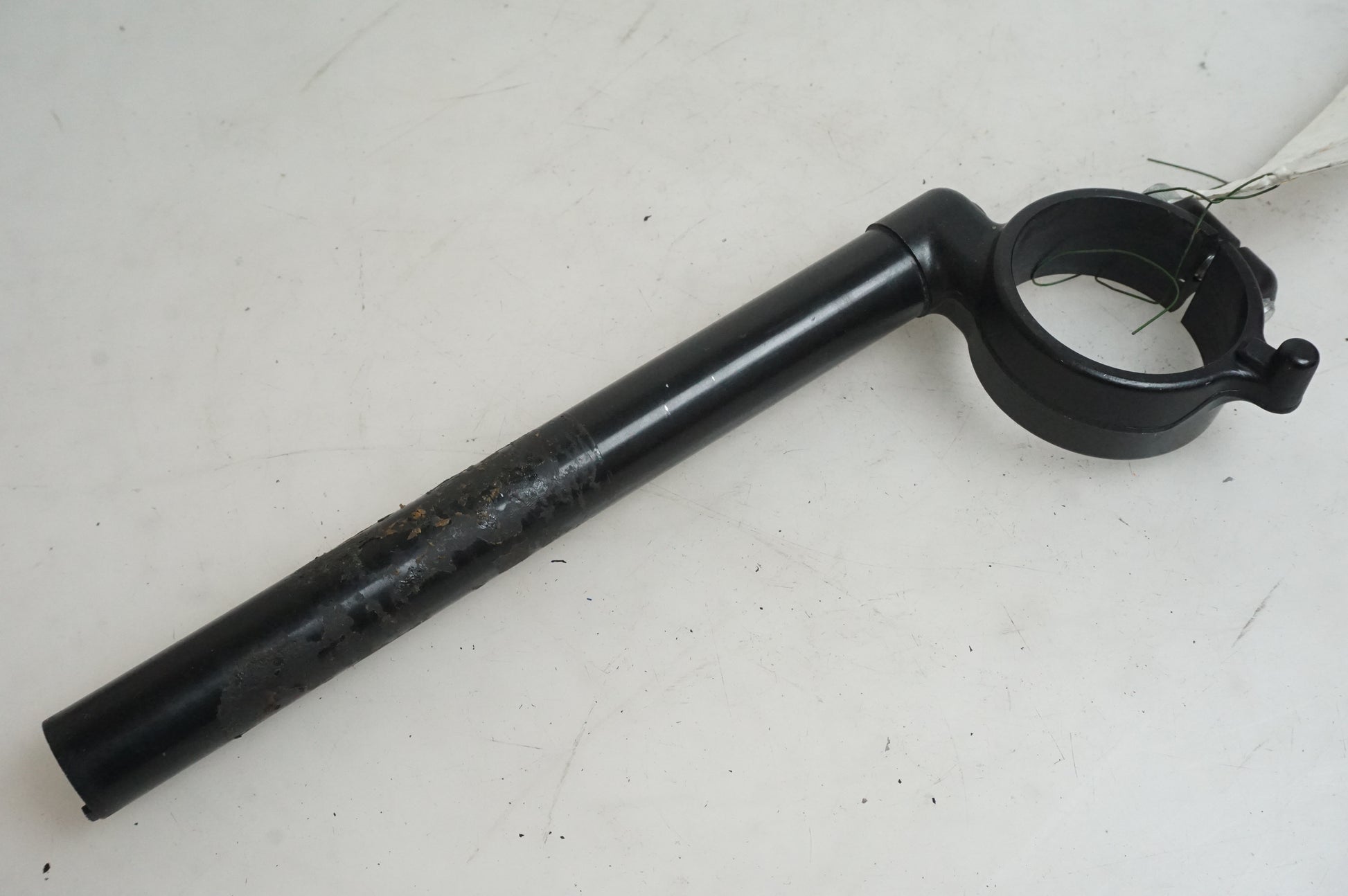 Framsidan på Styre från en Suzuki GSX-R 750 -2011 motorcykel.