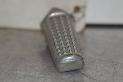 Vänster sida på Fotpinne från en Honda CBR 1100 XX -1999 motorcykel.