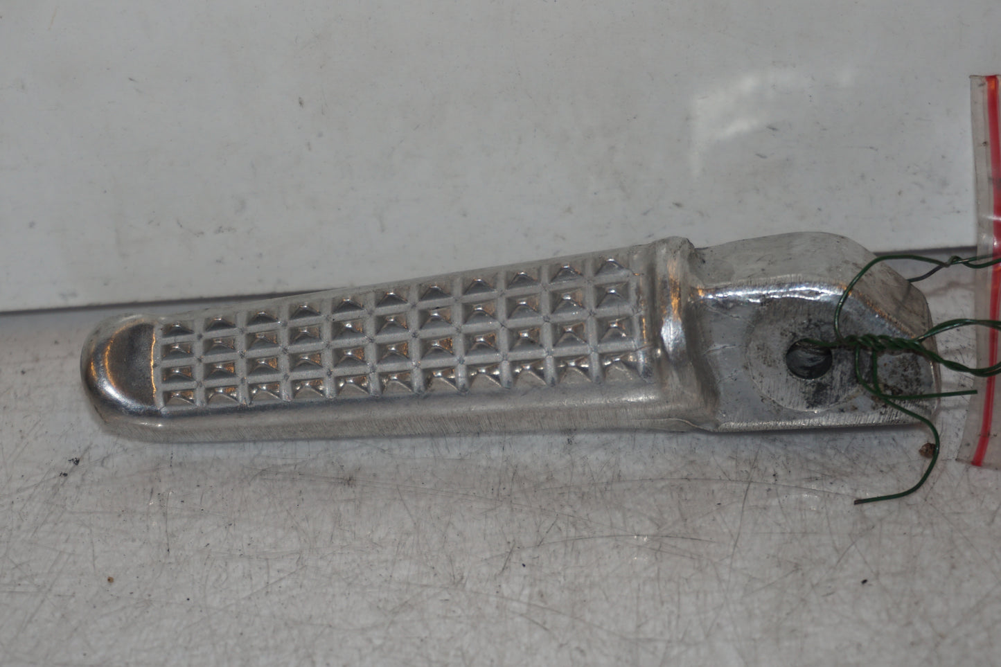 Framsidan på Fotpinne från en Honda CBR 1100 XX -2006 motorcykel.