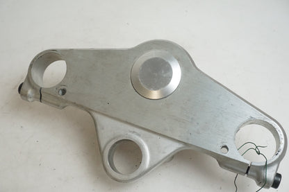 Framsidan på Gaffelkrona från en BMW K 1200 RS -2002 motorcykel.