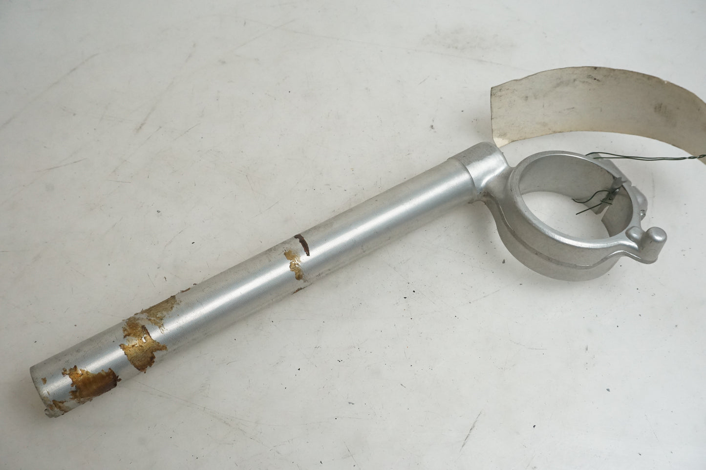 Framsidan på Styre från en Suzuki GSX-R 750 -2009 motorcykel.