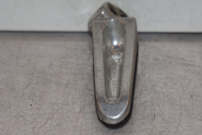 Vänster sida på Fotpinne från en Suzuki GSX 1300 R -1999 motorcykel.