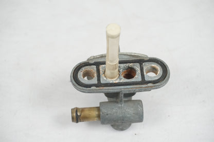 Höger sida på Bensinkran från en Yamaha YZF 1000 R -1997 motorcykel.