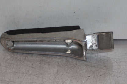 Baksidan på Fotpinne från en Suzuki GSX 1300 R -2000 motorcykel.