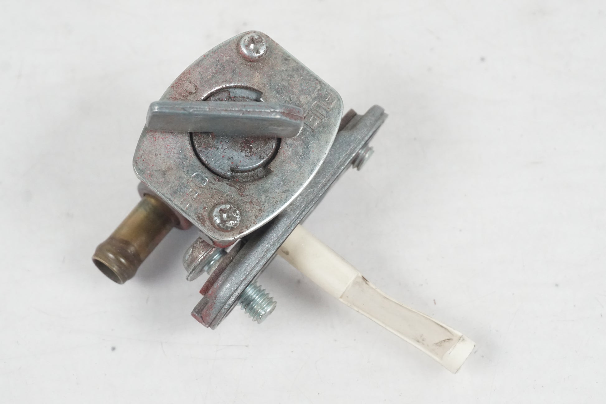 Framsidan på Bensinkran från en Yamaha YZF 1000 R1 -2000 motorcykel.