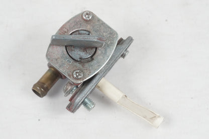 Framsidan på Bensinkran från en Yamaha YZF 1000 R1 -2000 motorcykel.