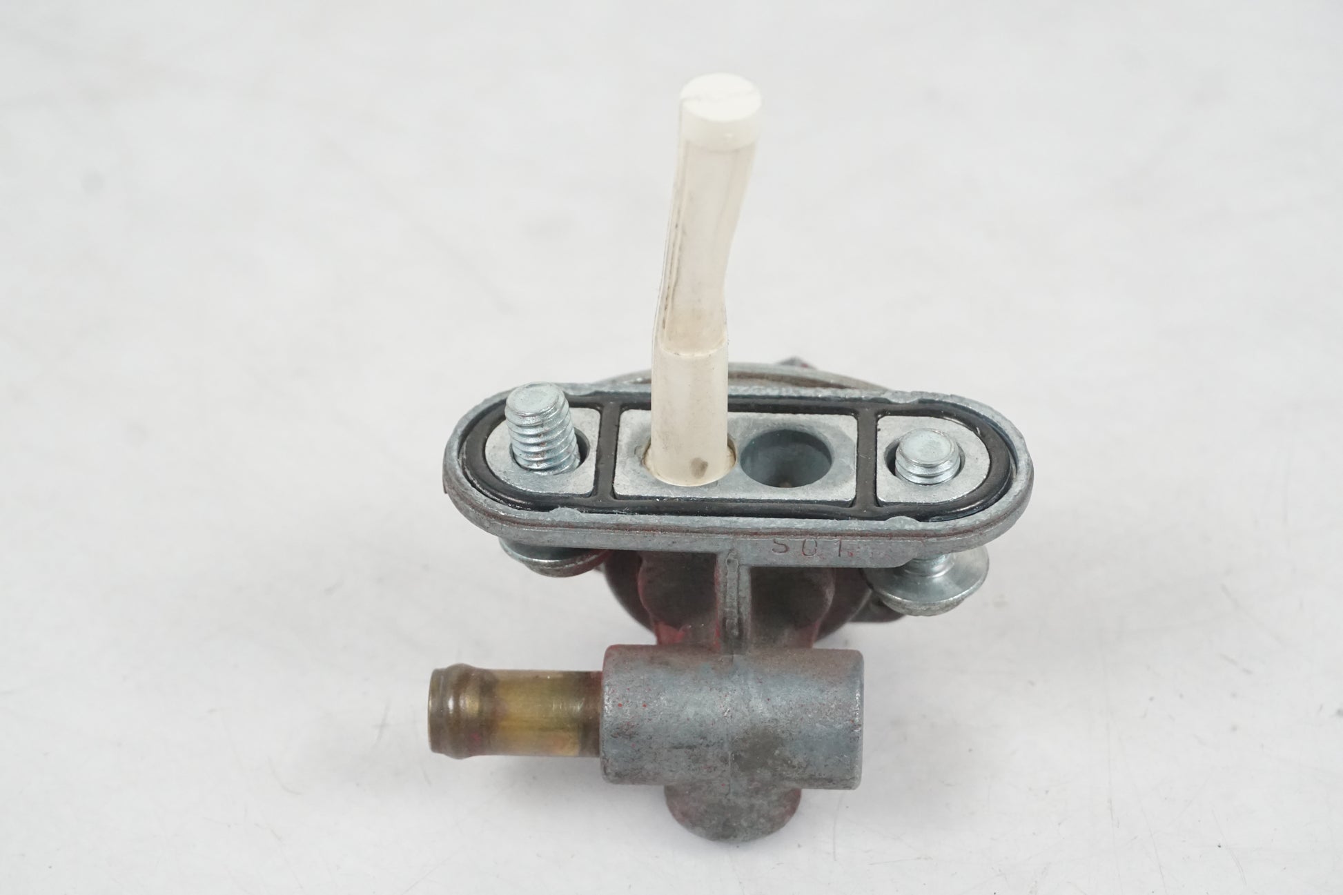 Baksidan på Bensinkran från en Yamaha YZF 1000 R1 -2000 motorcykel.