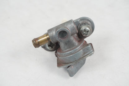 Höger sida på Bensinkran från en Yamaha YZF 1000 R1 -2000 motorcykel.