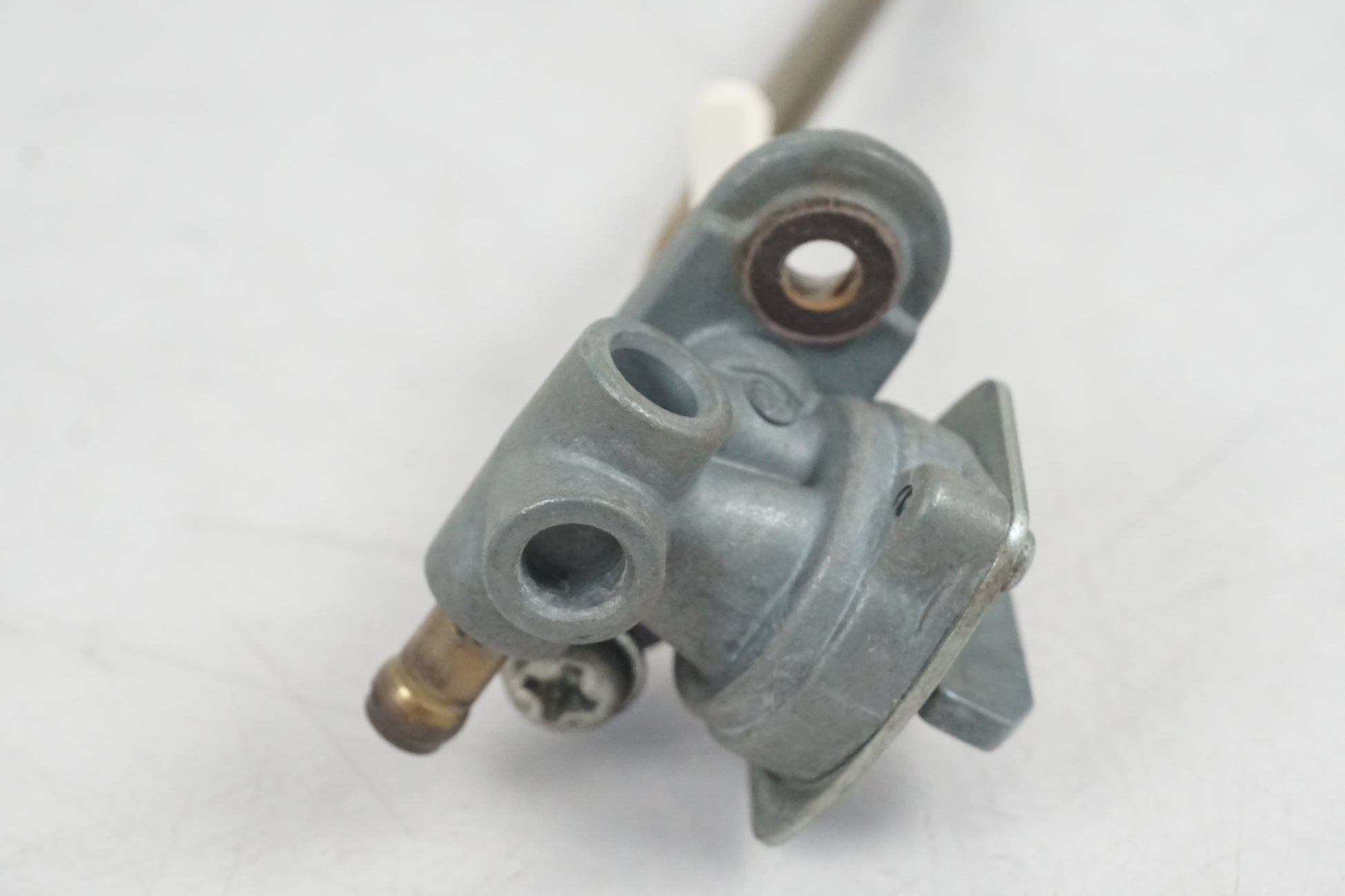 Höger sida på Bensinkran från en Yamaha XTZ 750 -1993 motorcykel.