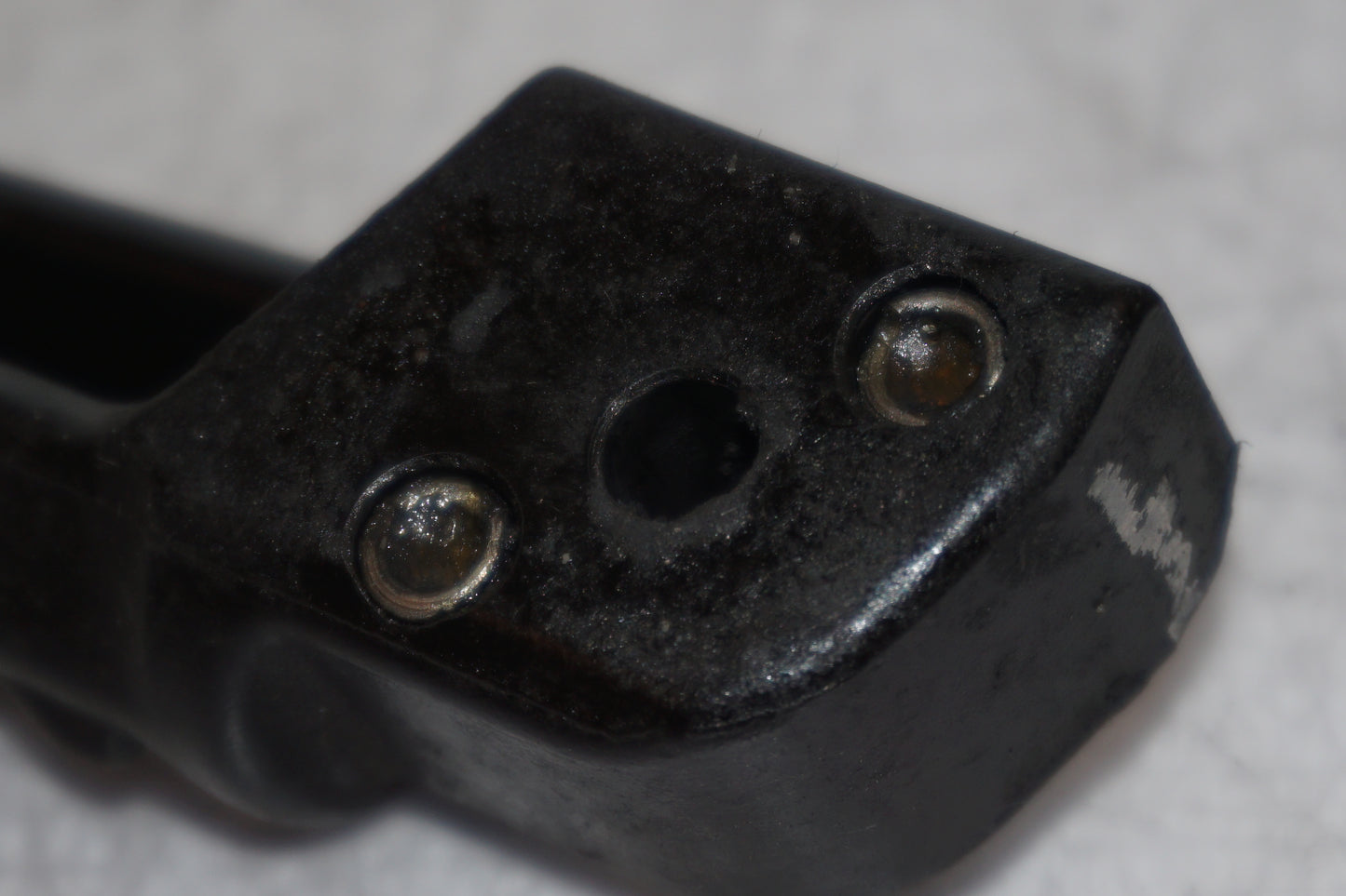 Snett uppifrån på Fotpinne från en Kawasaki Z 800 -2014 motorcykel.