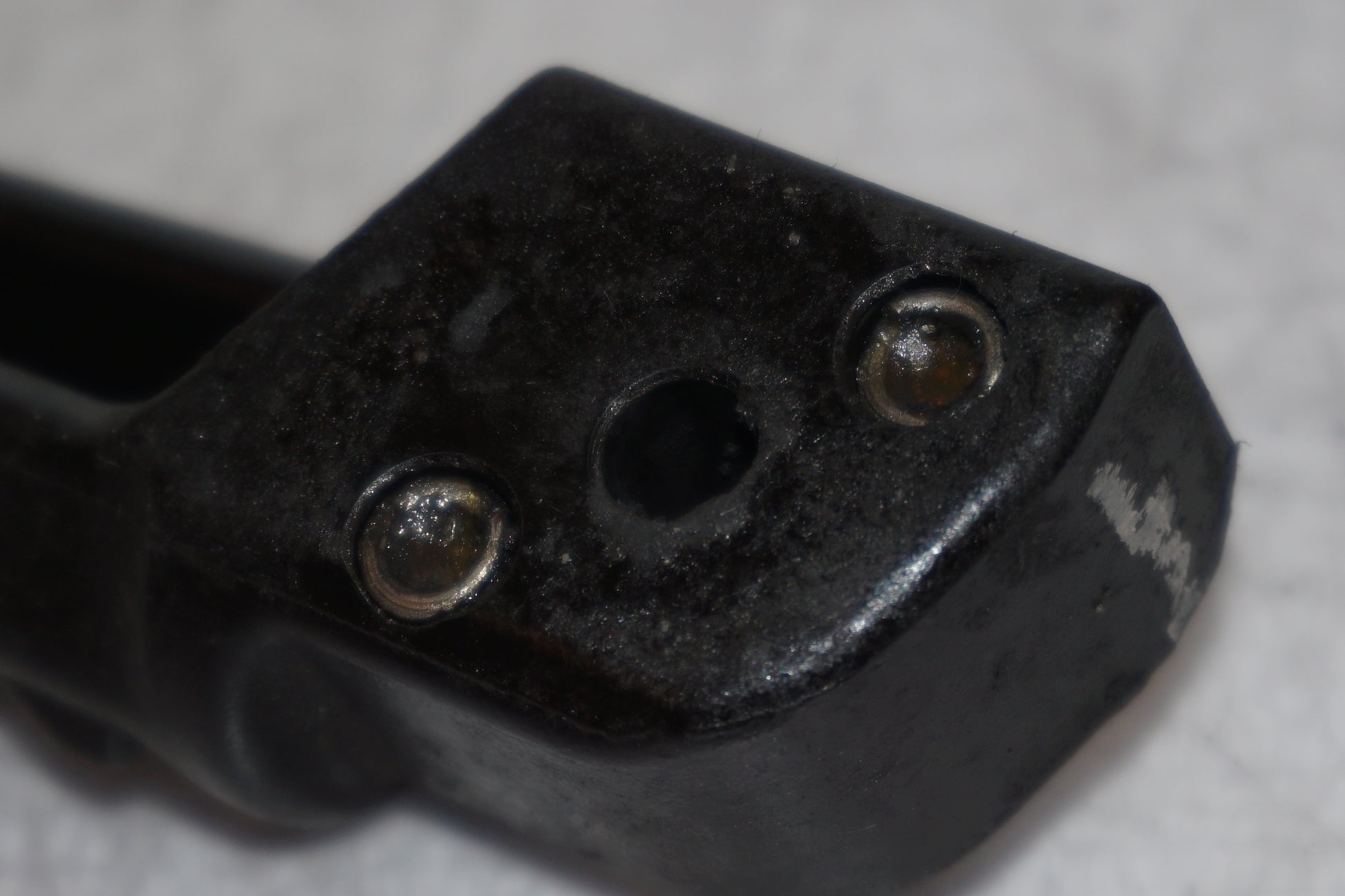 Snett uppifrån på Fotpinne från en Kawasaki Z 800 -2014 motorcykel.