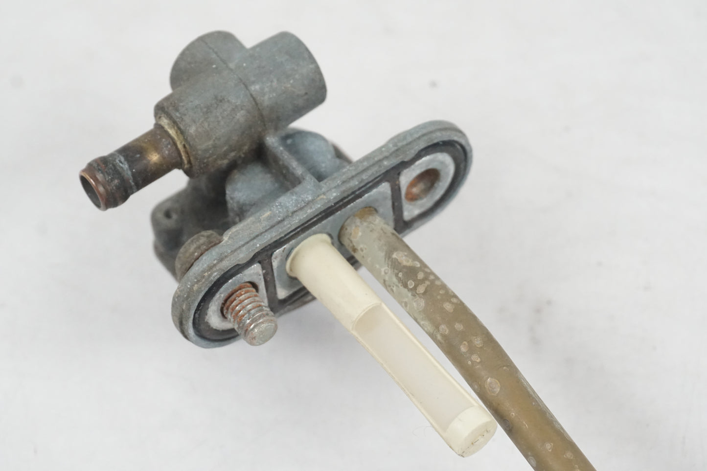 Baksidan på Bensinkran från en Yamaha XTZ 750 -1992 motorcykel.