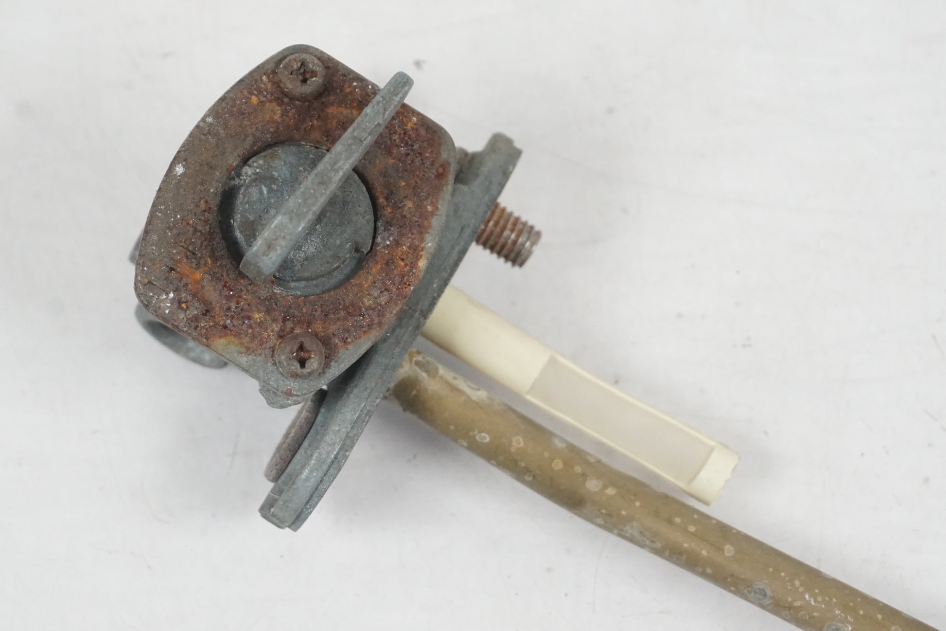 Höger sida på Bensinkran från en Yamaha XTZ 750 -1992 motorcykel.