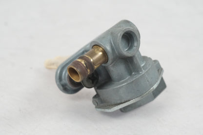 Höger sida på Bensinkran från en Yamaha YZF R6 -2000 motorcykel.