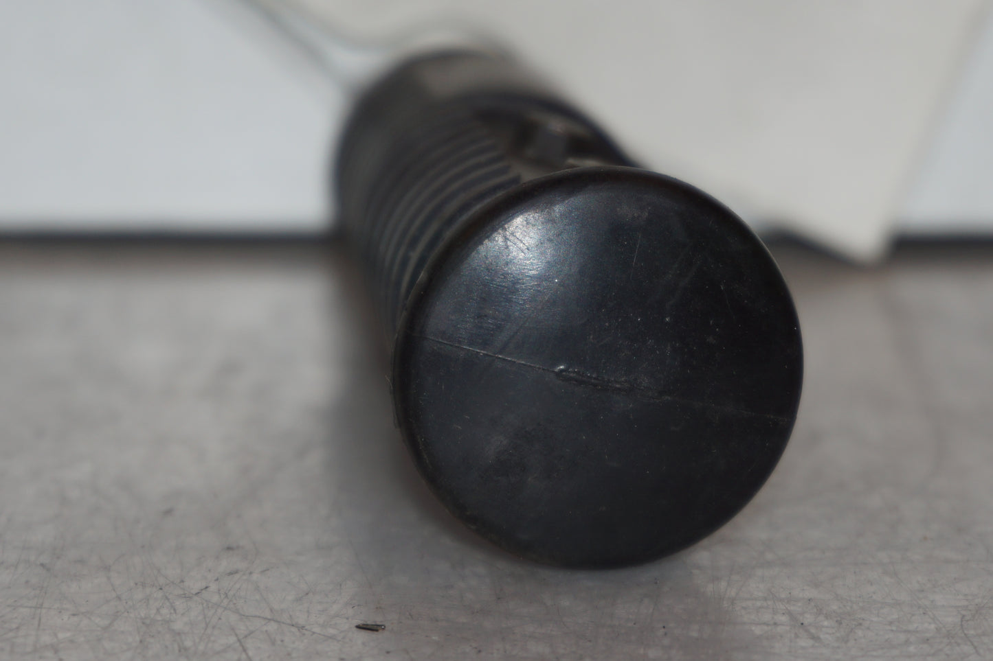 Höger sida på Fotpinne från en Kawasaki VN 800 -1998 motorcykel.