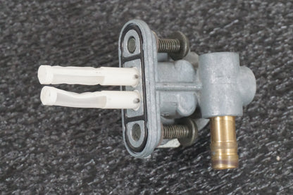 Baksidan på Bensinkran från en Yamaha YZF R6 -2000 motorcykel.