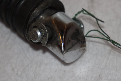 Snett nerifrån på Fotpinne från en Kawasaki VN 800 -1997 motorcykel.