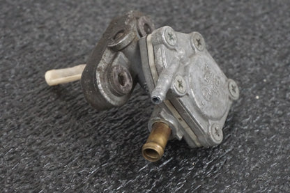 Baksidan på Bensinkran från en Yamaha BT 1100 -2004 motorcykel.