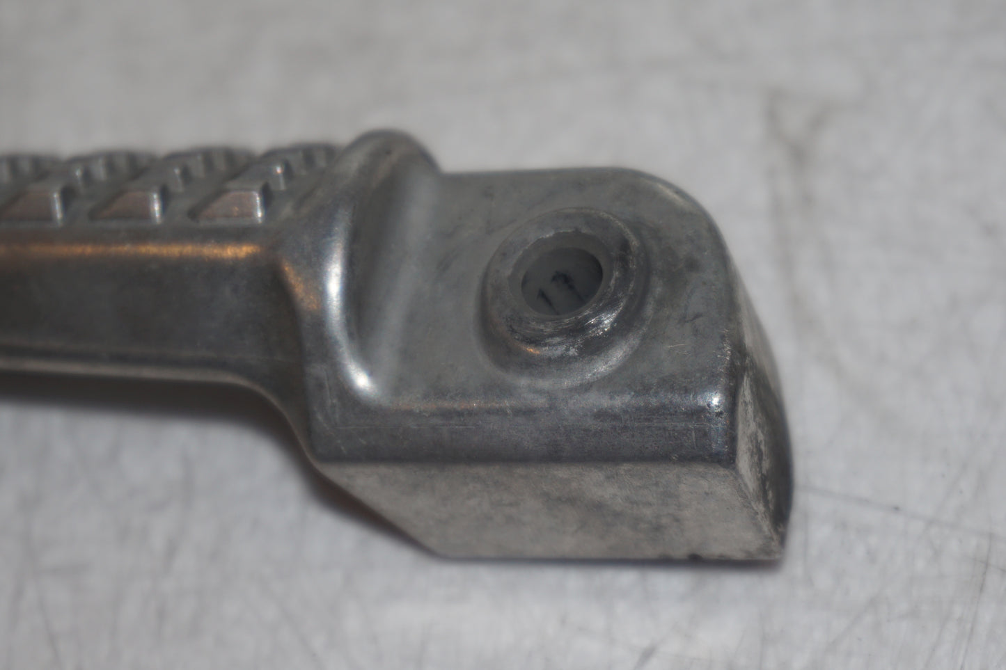 Extrabild1 på Fotpinne från en Kawasaki ZZR 1200 -2002 motorcykel.