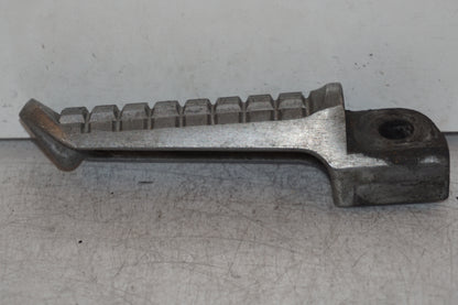 Baksidan på Fotpinne från en Kawasaki ZZR 1100 -1998 motorcykel.