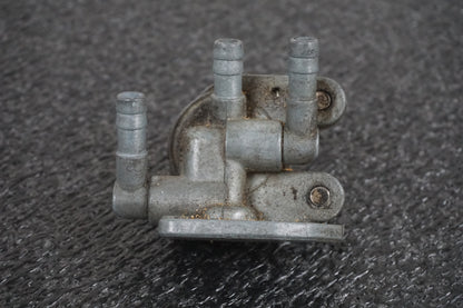 Baksidan på Bensinkran från en Yamaha FZR 1000 -1988 motorcykel.