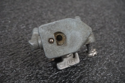 Höger sida på Bensinkran från en Yamaha FZR 1000 -1988 motorcykel.